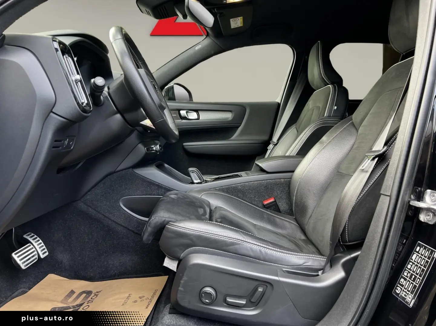 Volvo XC 40 P8 AWD Recharge RDesign