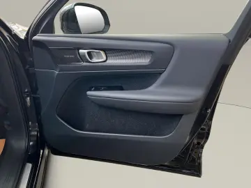 Volvo XC 40 P8 AWD Recharge RDesign