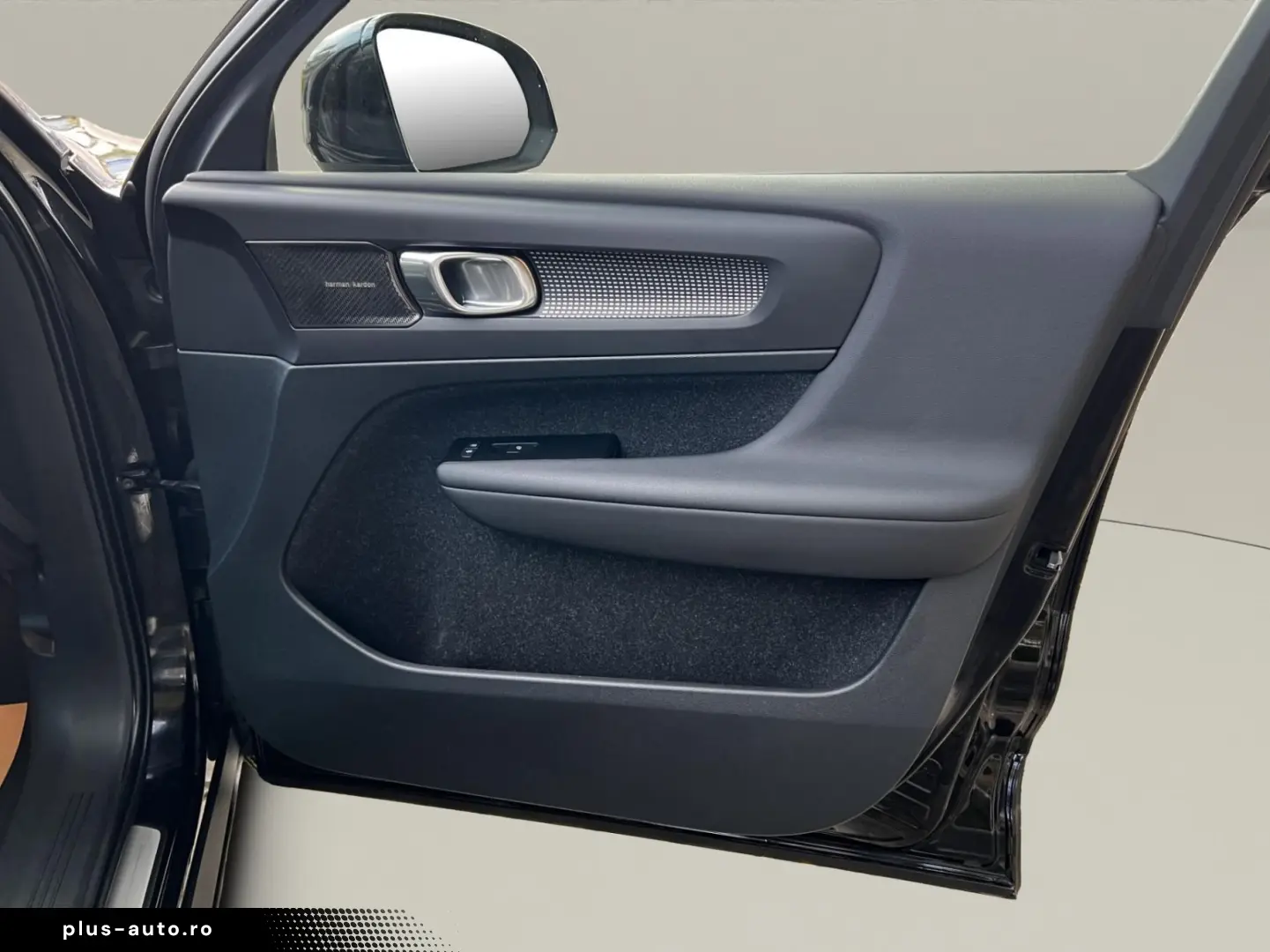 Volvo XC 40 P8 AWD Recharge RDesign