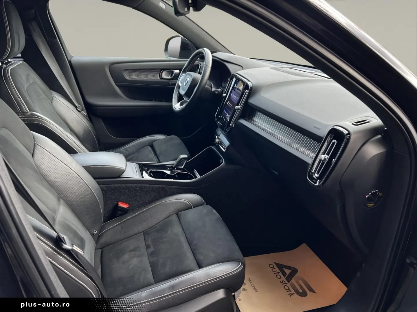 Volvo XC 40 P8 AWD Recharge RDesign