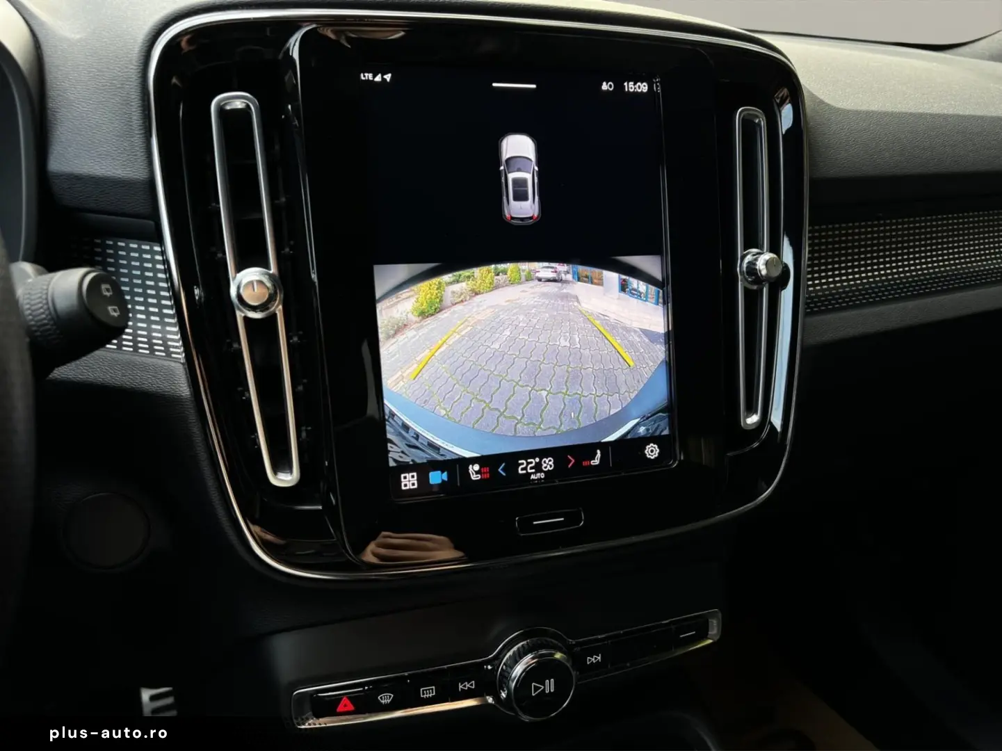 Volvo XC 40 P8 AWD Recharge RDesign