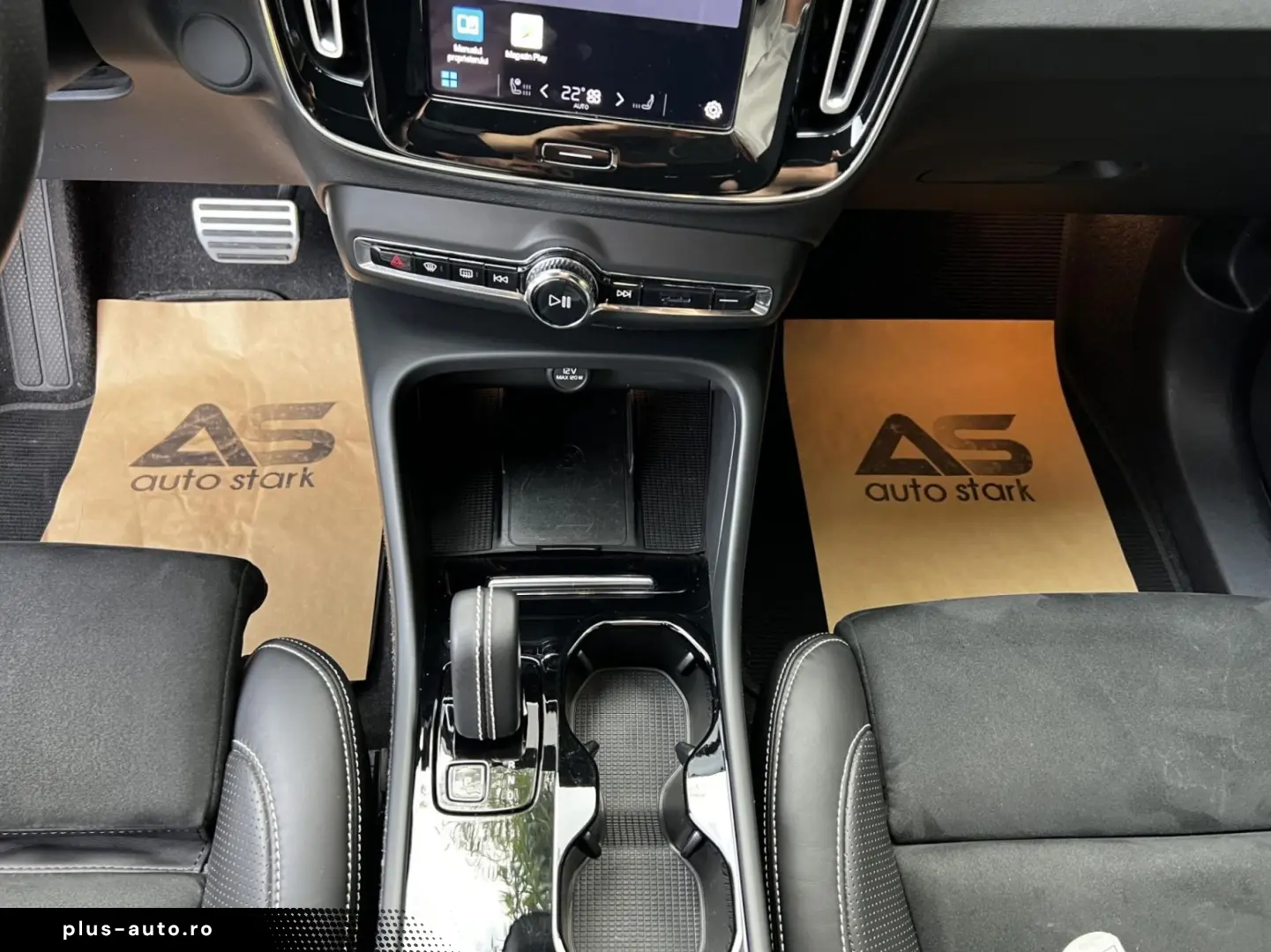 Volvo XC 40 P8 AWD Recharge RDesign