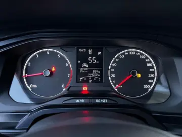 Volkswagen Polo Gen-Vi-2017