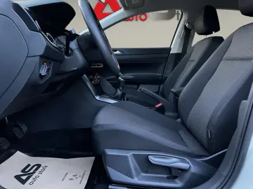 Volkswagen Polo Gen-Vi-2017