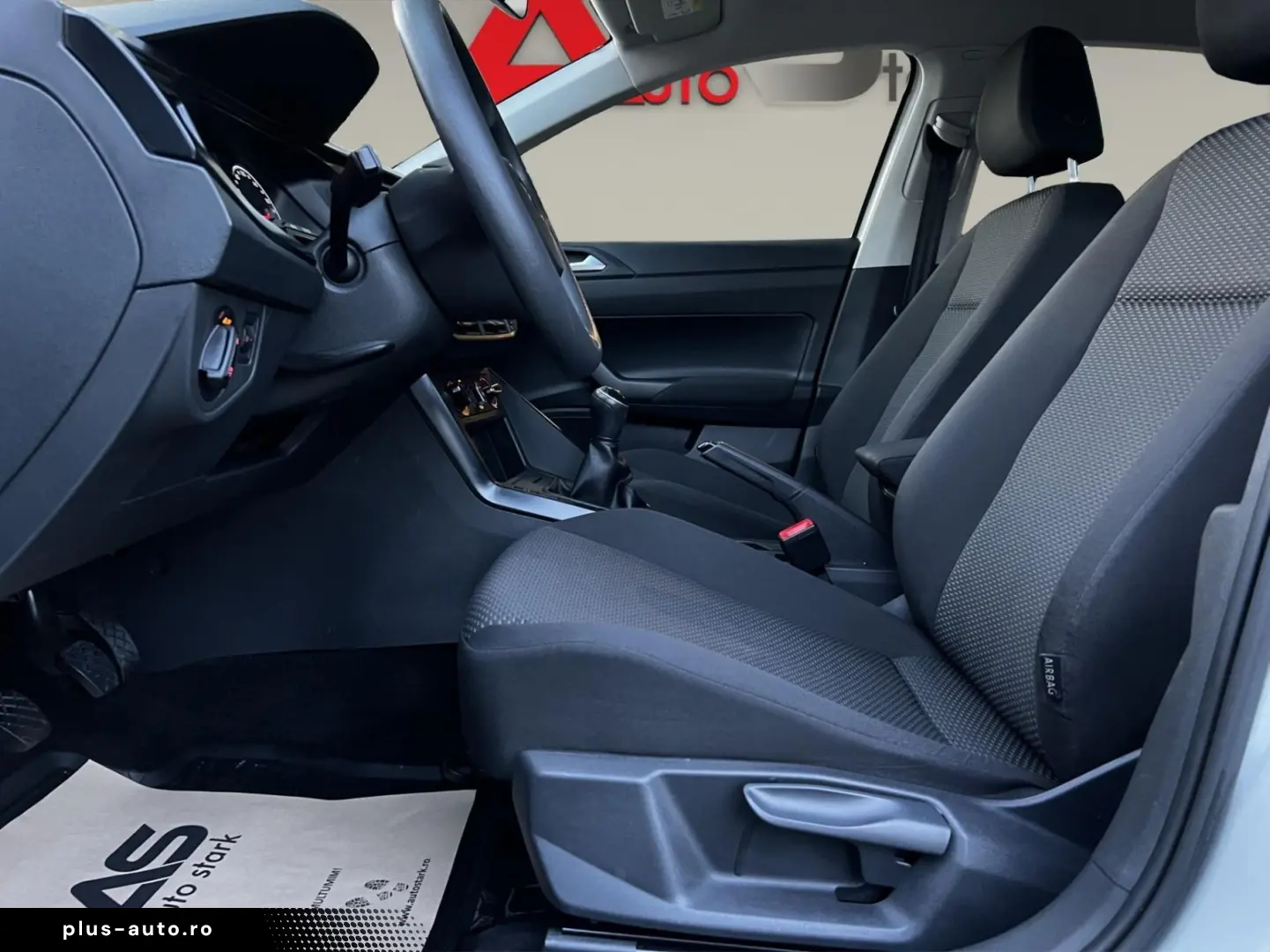 Volkswagen Polo Gen-Vi-2017