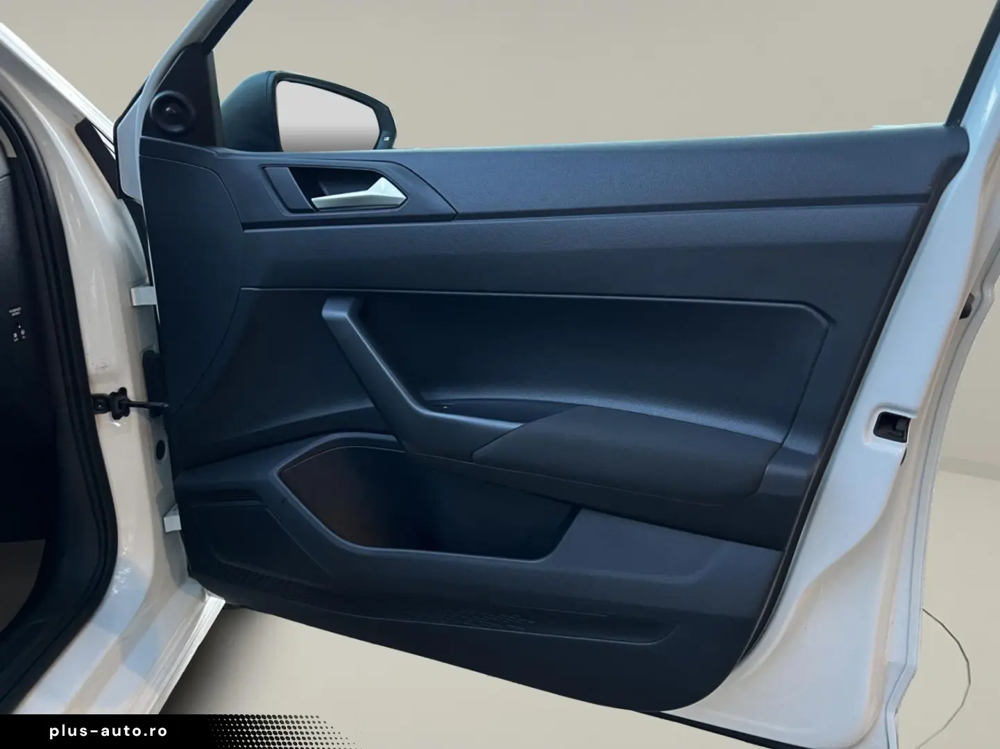 Volkswagen Polo Gen-Vi-2017