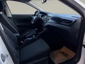 Volkswagen Polo Gen-Vi-2017