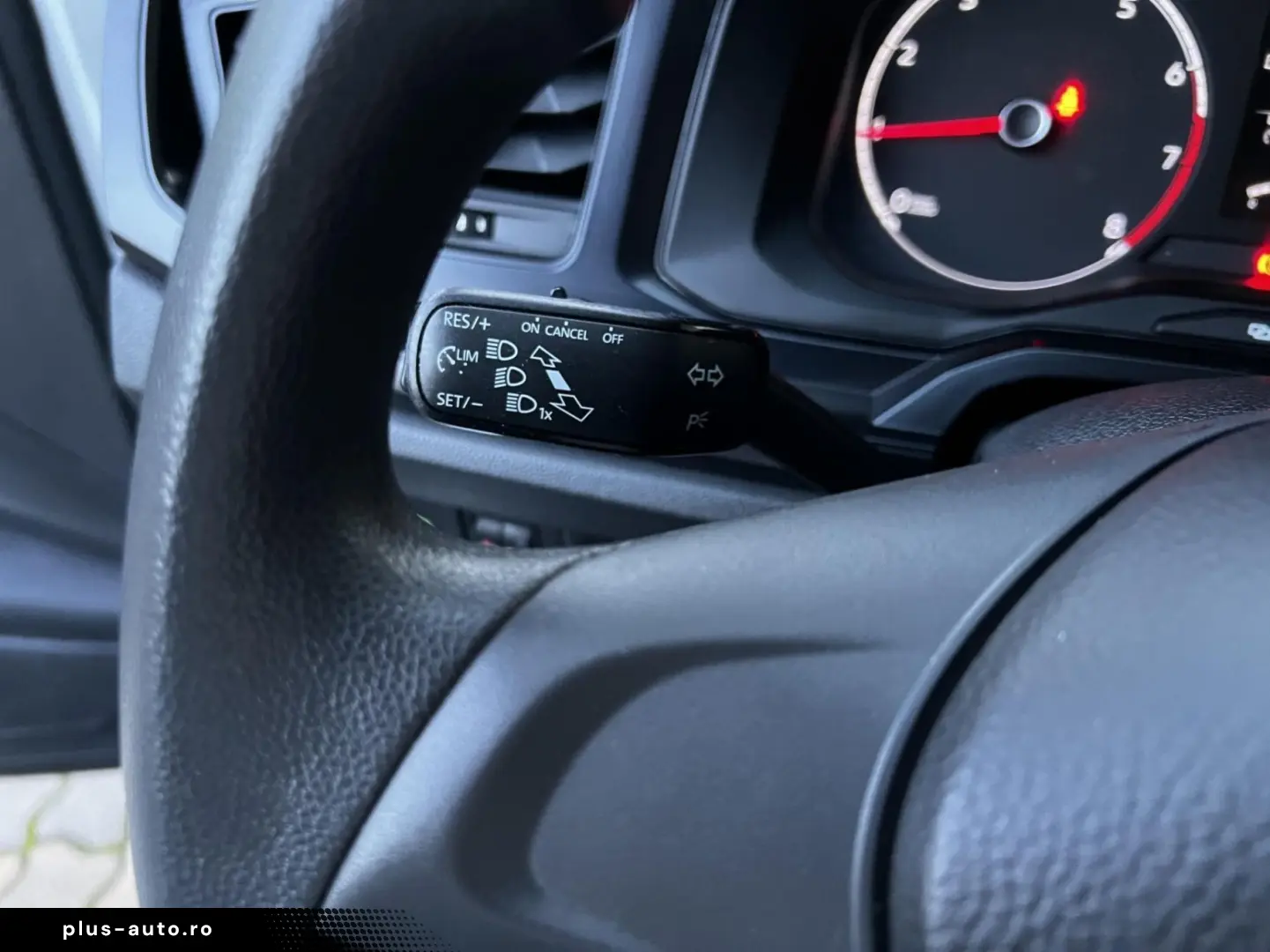 Volkswagen Polo Gen-Vi-2017