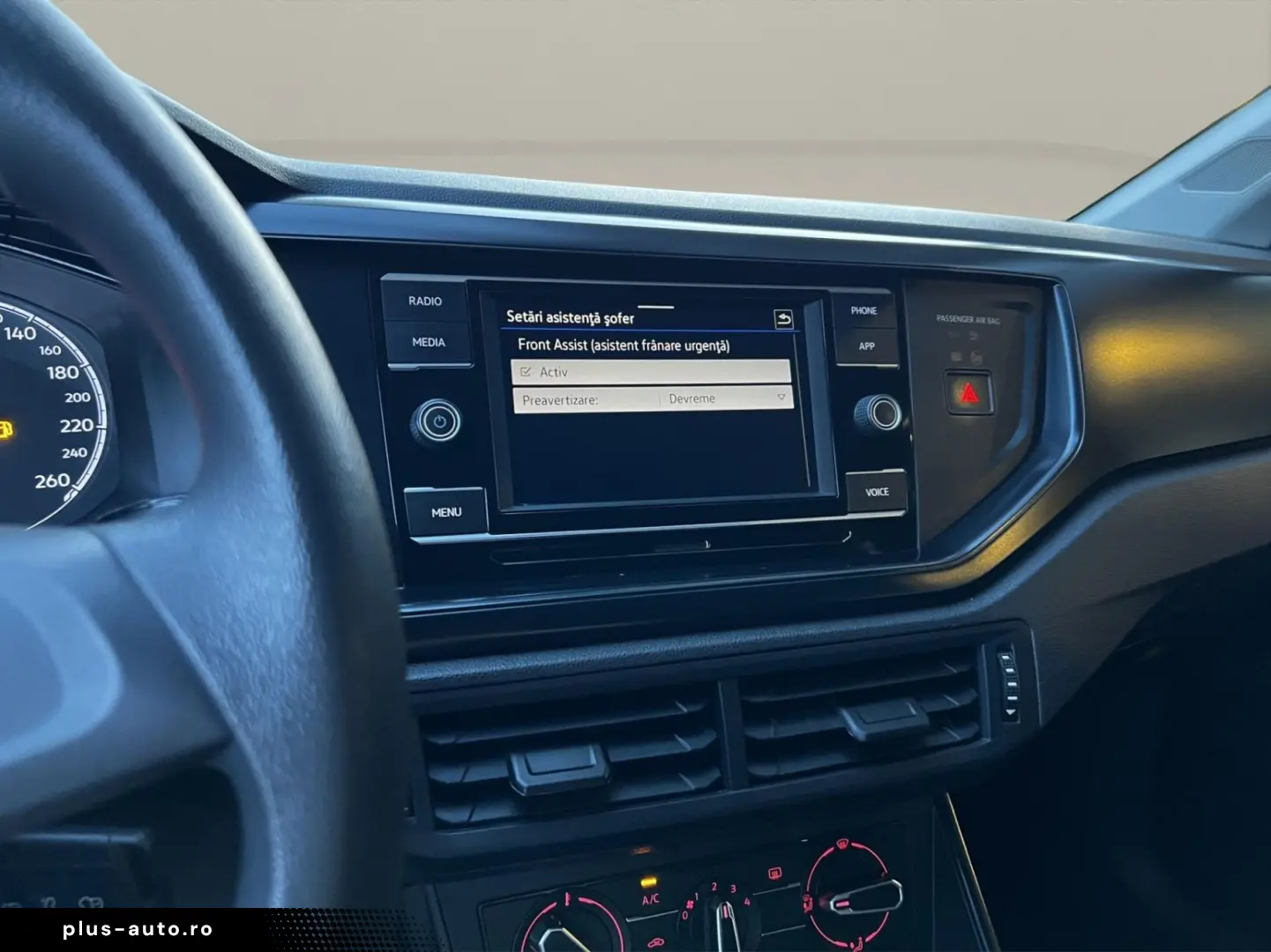 Volkswagen Polo Gen-Vi-2017