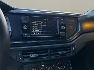 Volkswagen Polo Gen-Vi-2017