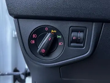 Volkswagen Polo Gen-Vi-2017