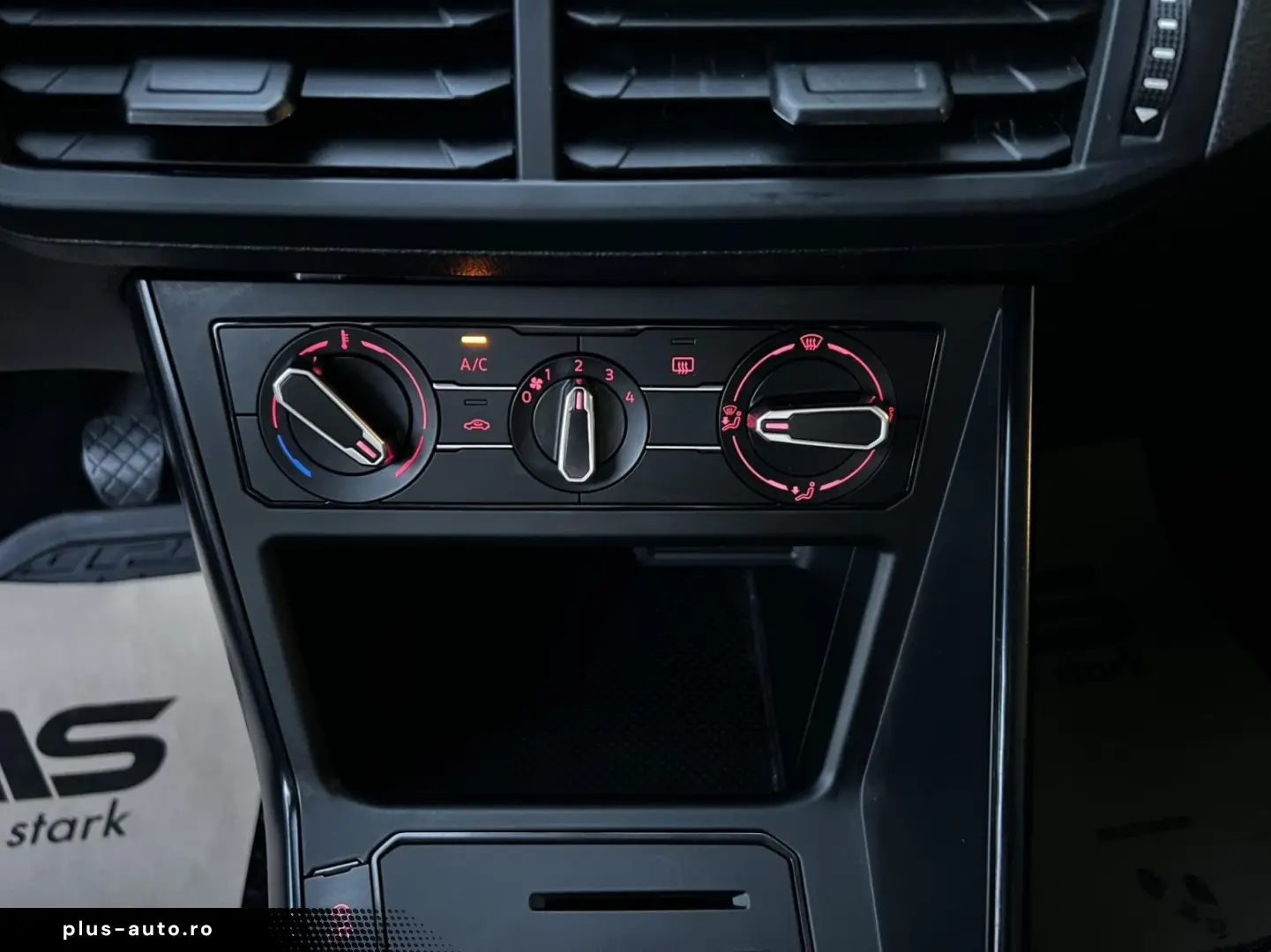 Volkswagen Polo Gen-Vi-2017