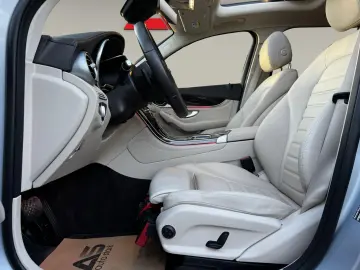 Mercedes-Benz GLC 300 de 4Matic 9G-TRONIC Exclusive
