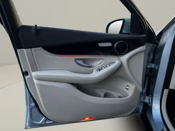 Mercedes-Benz GLC 300 de 4Matic 9G-TRONIC Exclusive