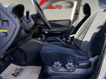 Hyundai Tucson Gen-I-2004-2010