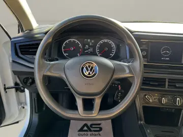 Volkswagen Polo Gen-Vi-2017