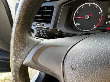 Volkswagen Polo Gen-Vi-2017