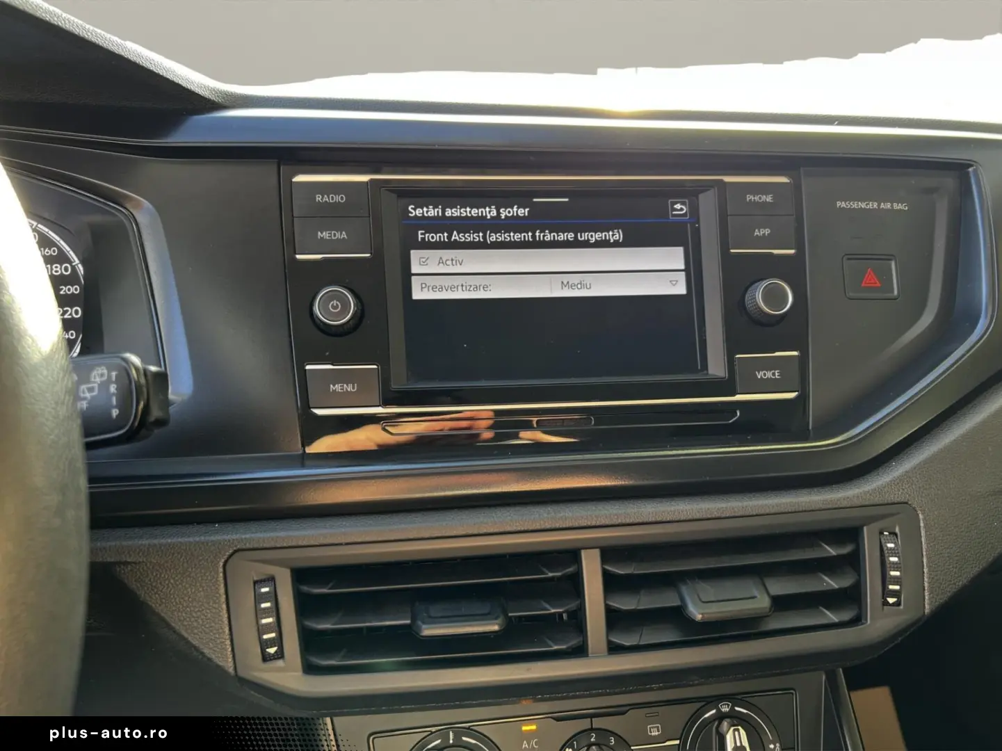 Volkswagen Polo Gen-Vi-2017