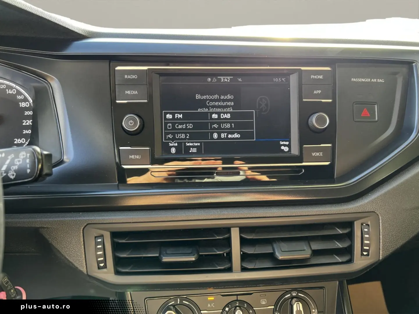 Volkswagen Polo Gen-Vi-2017