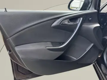 Opel Astra Gen-J-2009-2018