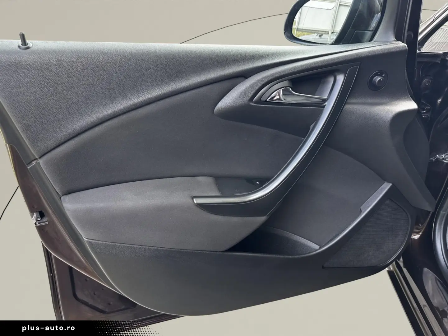 Opel Astra Gen-J-2009-2018