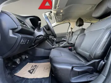 Renault Megane TCe 140 GPF Life