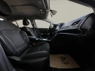 Renault Megane TCe 140 GPF Life