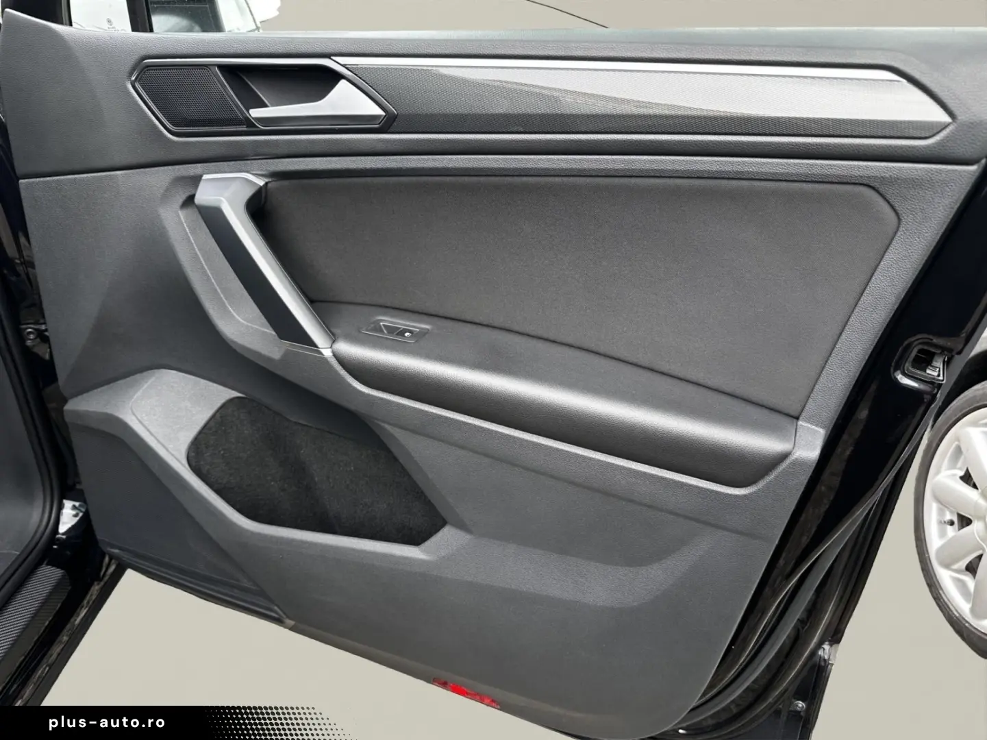 Volkswagen Tiguan Gen-Ii-2016