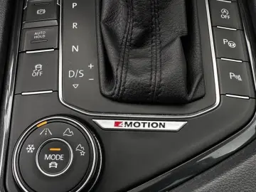 Volkswagen Tiguan Gen-Ii-2016