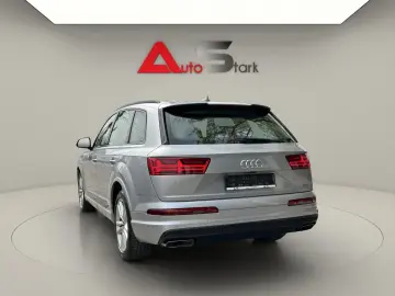 Audi Q7 Gen-4M-2015