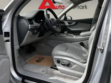 Audi Q7 Gen-4M-2015