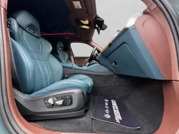 BMW XM Drive-Parkassist 360 Kam. Anhängerk. Bowers&W