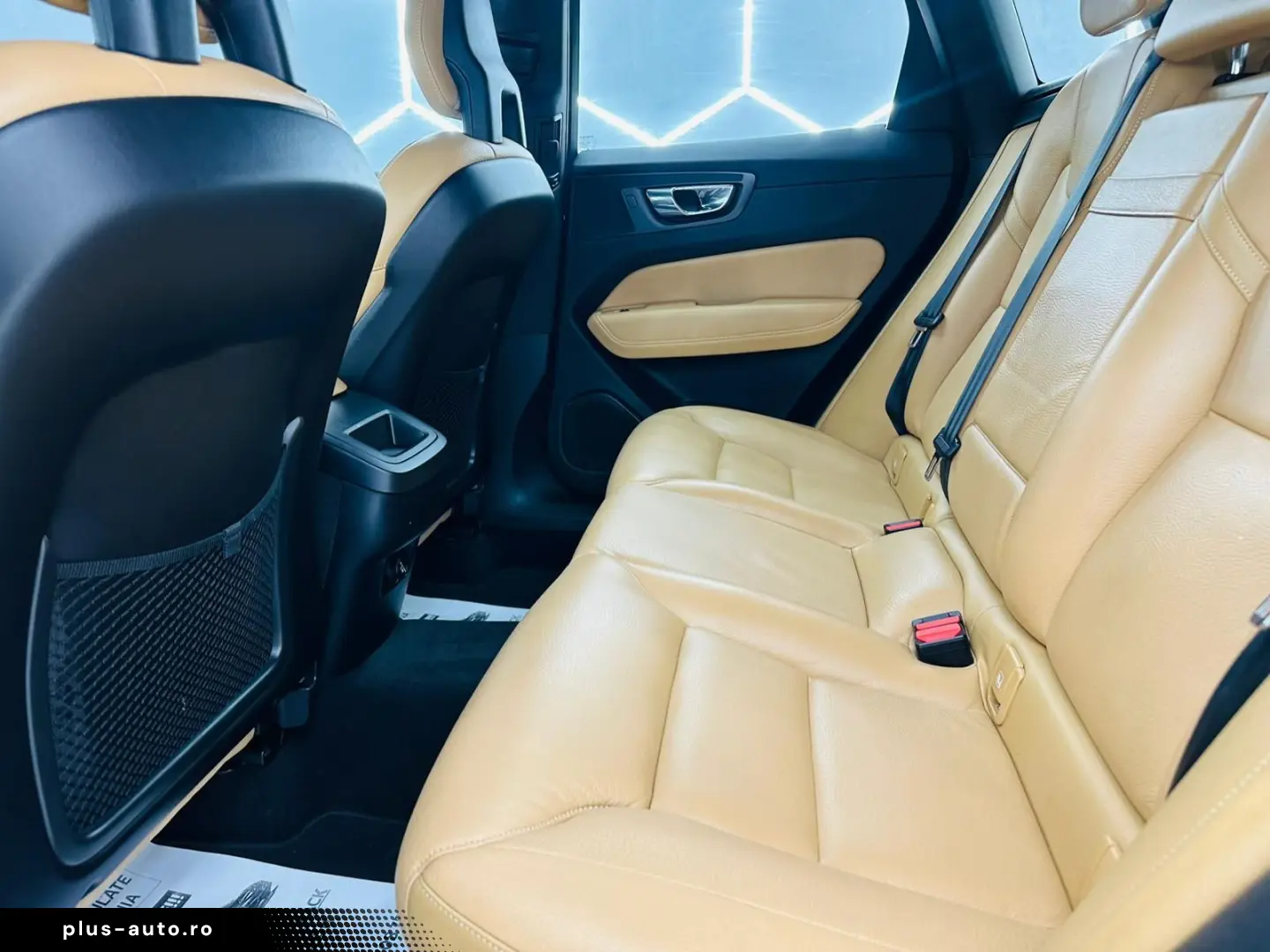 VOLVO Xc-60 2019 2.0D E6 4X4 Garantie 12 Luni Rate Avans 0 D