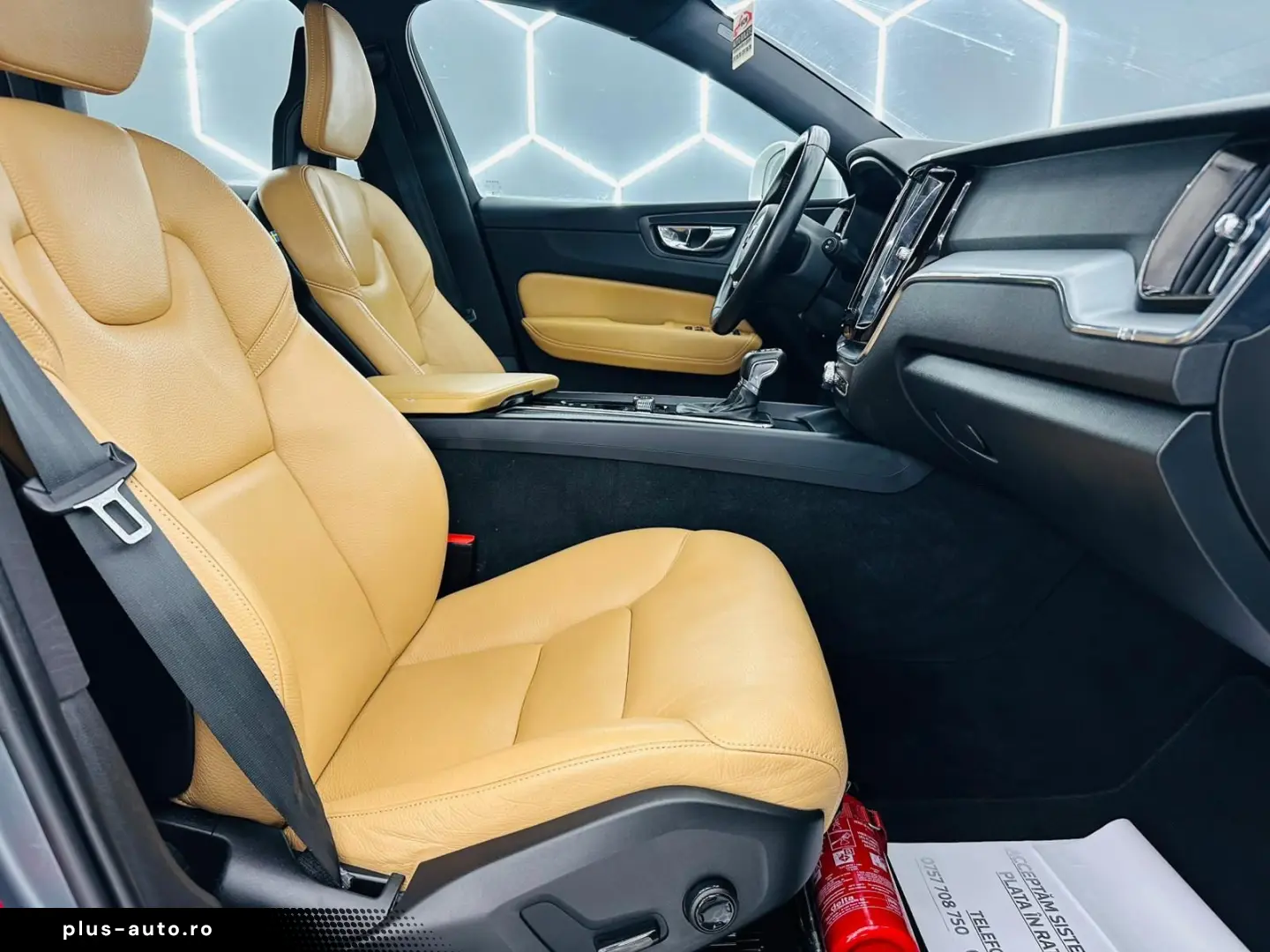 VOLVO Xc-60 2019 2.0D E6 4X4 Garantie 12 Luni Rate Avans 0 D