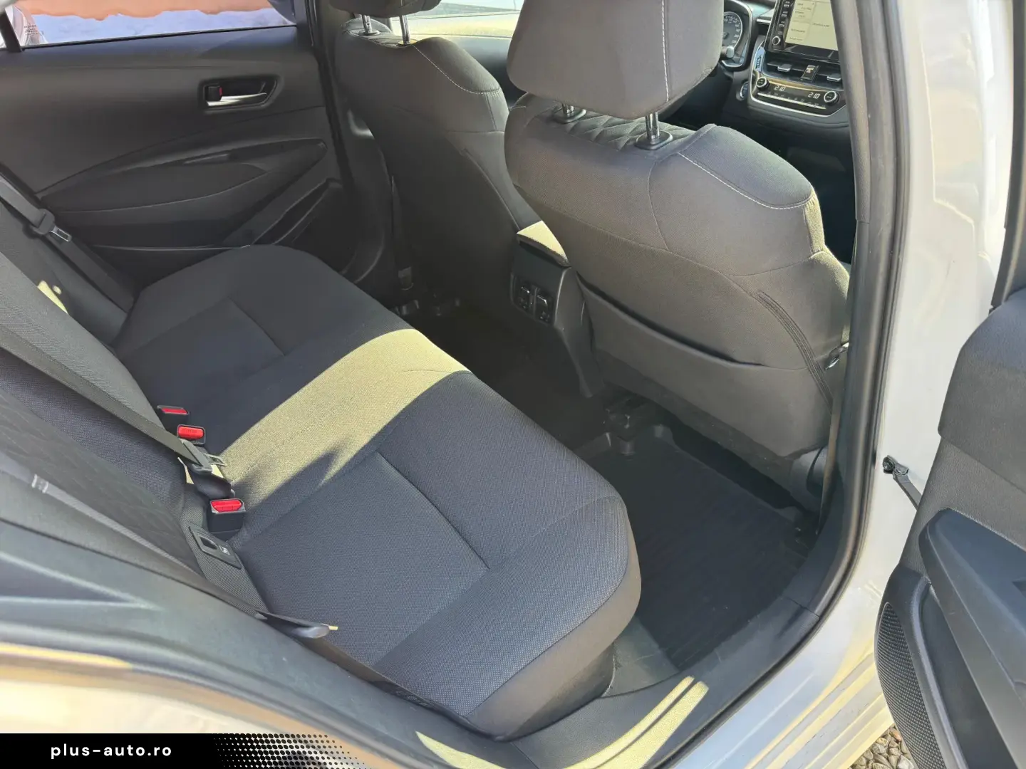 Sedan model 2022 CumpRoNouLeas Operat BusinessPlus TVA ded