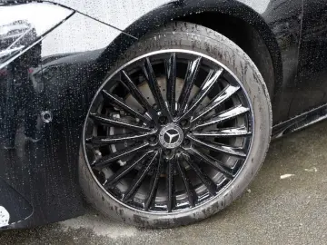 MERCEDES-BENZ CLA 220 d AMG-Sport MLB Pano Burm Distr Totw