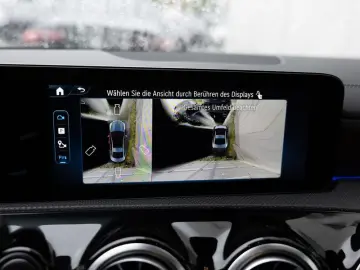 MERCEDES-BENZ CLA 220 d AMG-Sport MLB Pano Burm Distr Totw