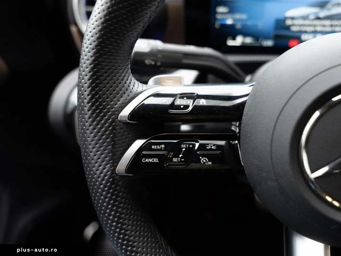 MERCEDES-BENZ CLA 220 d AMG-Sport MLB Pano Burm Distr Totw