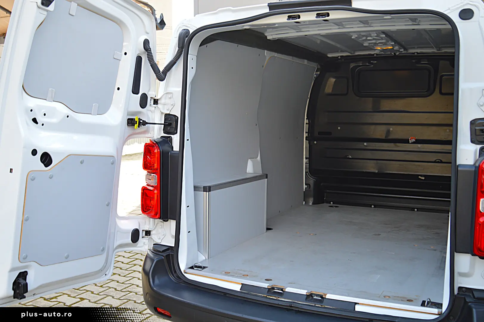 OPEL  VIVARO ELECTRIC 75KW