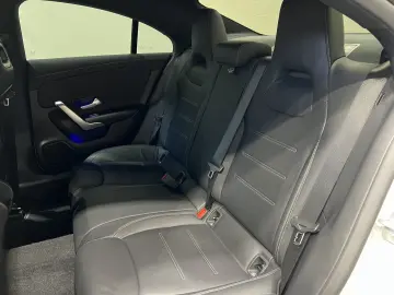 MERCEDES-BENZ CLA 220 d AMG Line Night MultiBeam Totwinkel