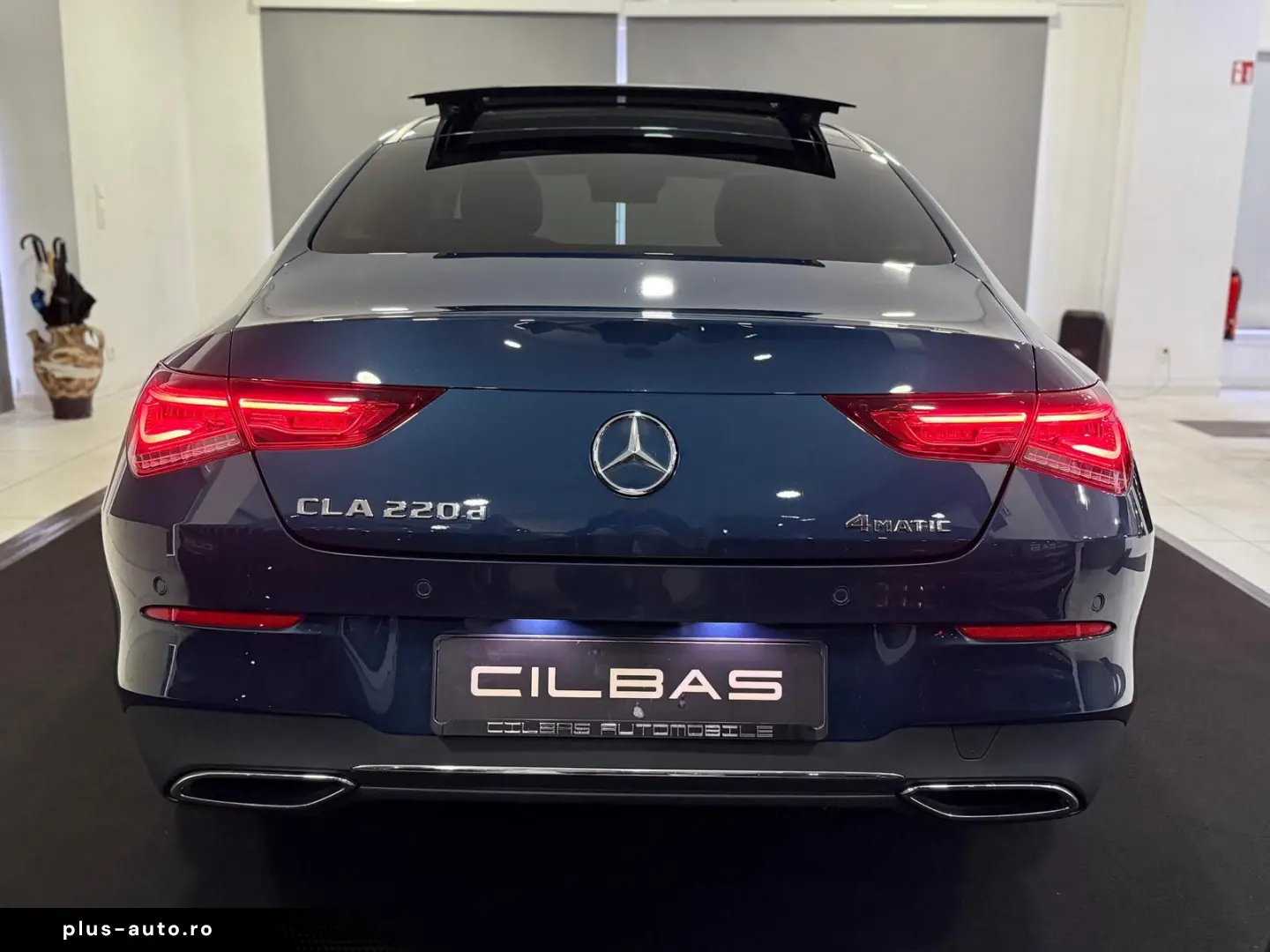 MERCEDES-BENZ CLA 220 d 4M URBAN  PANO MEMO SHZ LEDER 360