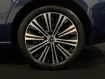 MERCEDES-BENZ CLA 220 d 4M URBAN  PANO MEMO SHZ LEDER 360