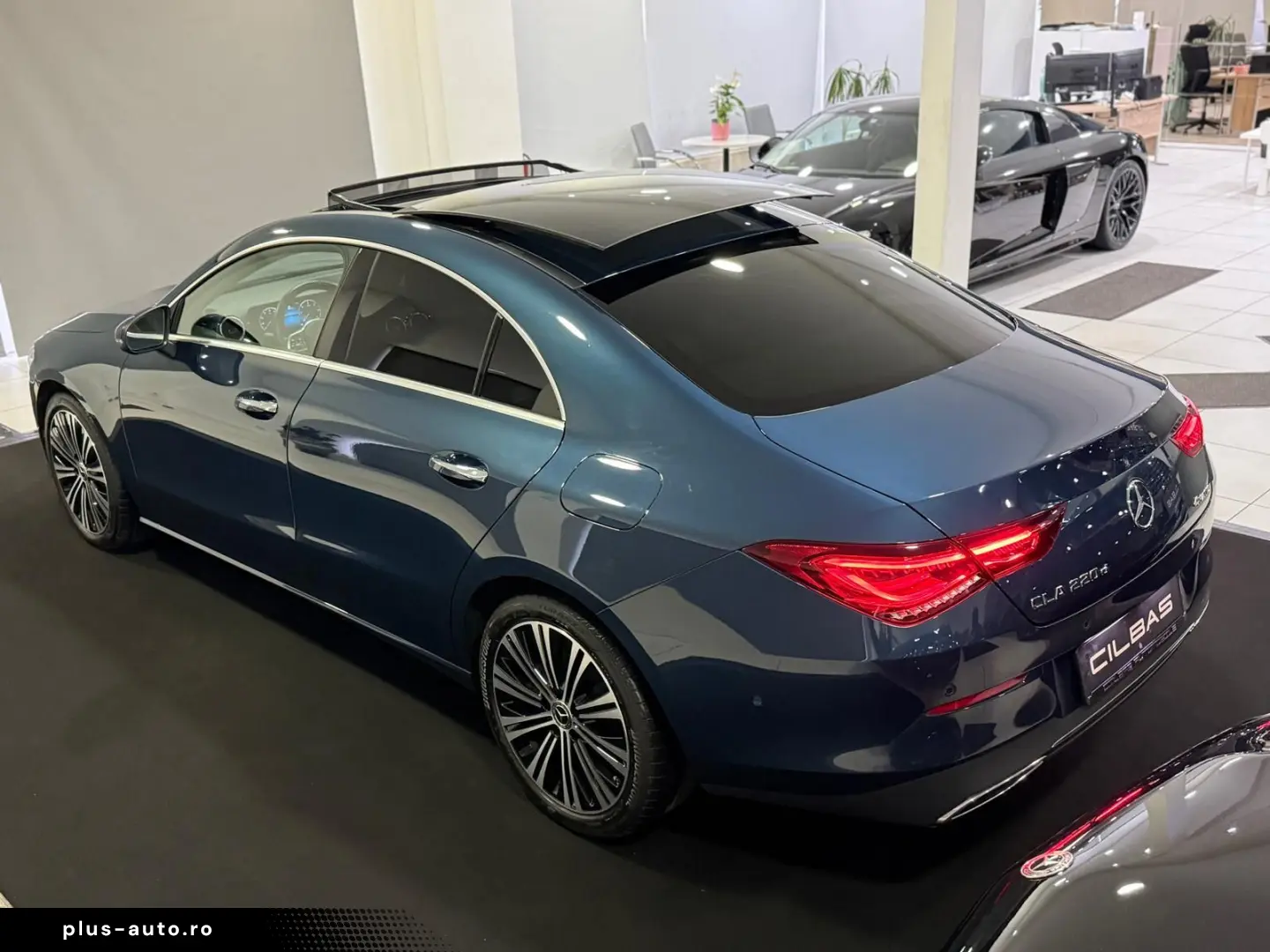 MERCEDES-BENZ CLA 220 d 4M URBAN  PANO MEMO SHZ LEDER 360