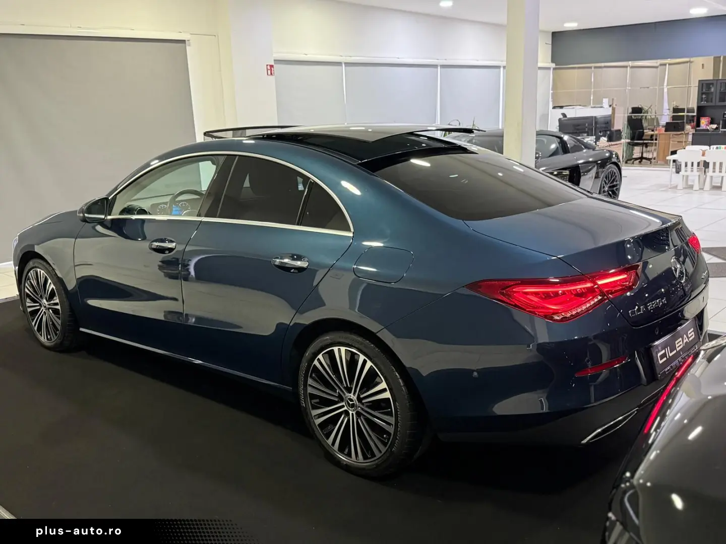 MERCEDES-BENZ CLA 220 d 4M URBAN  PANO MEMO SHZ LEDER 360