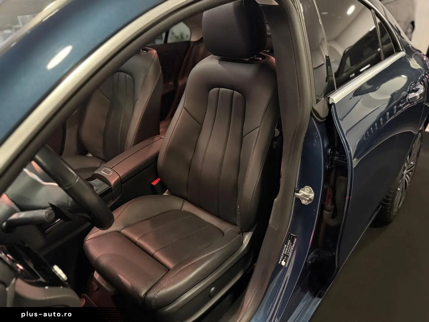 MERCEDES-BENZ CLA 220 d 4M URBAN  PANO MEMO SHZ LEDER 360