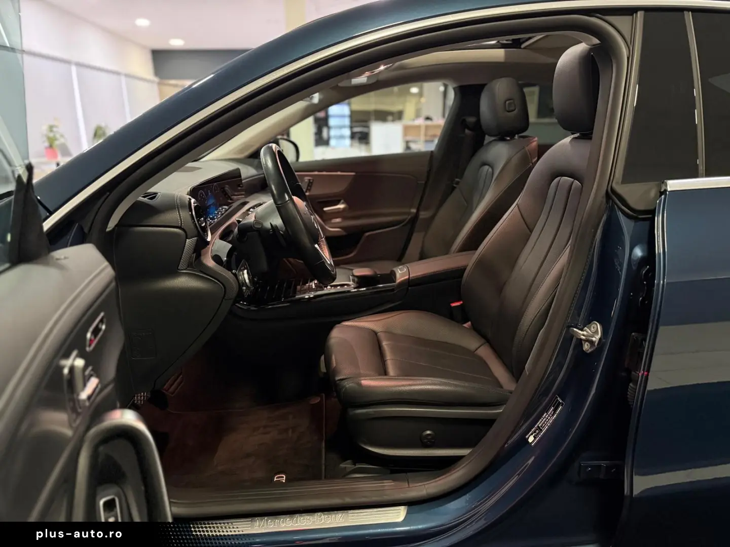 MERCEDES-BENZ CLA 220 d 4M URBAN  PANO MEMO SHZ LEDER 360