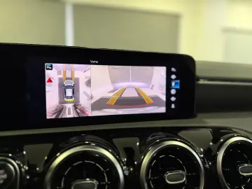 MERCEDES-BENZ CLA 220 d 4M URBAN  PANO MEMO SHZ LEDER 360