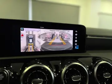 MERCEDES-BENZ CLA 220 d 4M URBAN  PANO MEMO SHZ LEDER 360