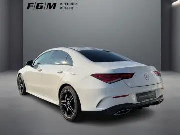 MERCEDES-BENZ CLA 220 d AMG Line LED Pano Sitzhz Carplay