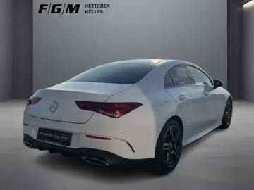 MERCEDES-BENZ CLA 220 d AMG Line LED Pano Sitzhz Carplay